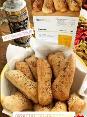 Customer Review Picture: baked German bread rolls Seelen in a bread basket with recipe card - BREADISTA