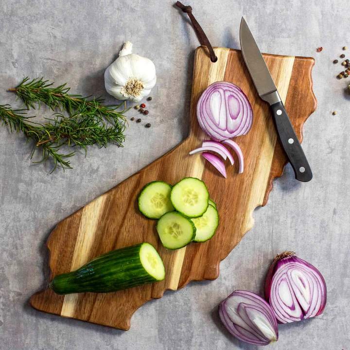 Wooden Board CA Shape - backside, plain without design - shows as prep board with cut veggies