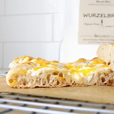 Crumbshot pizza crust made with bread mix Wurzelbrot by BREADISTA